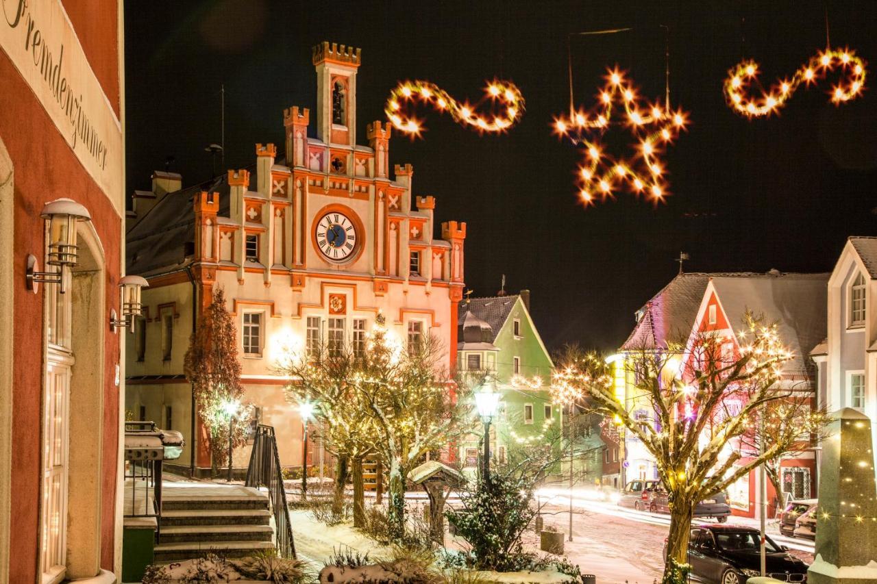 Hotel-Gasthof Zur Post Фельбург Екстер'єр фото